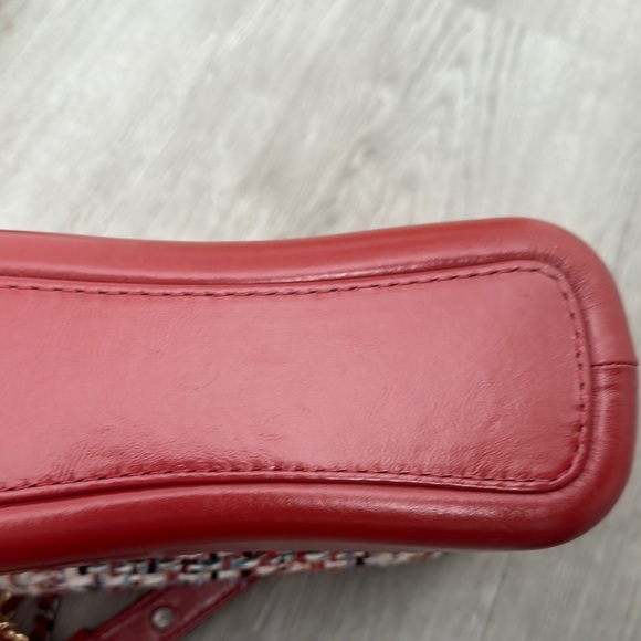 Chic Red Tweed Shoulder Bag - Picture 8 of 10